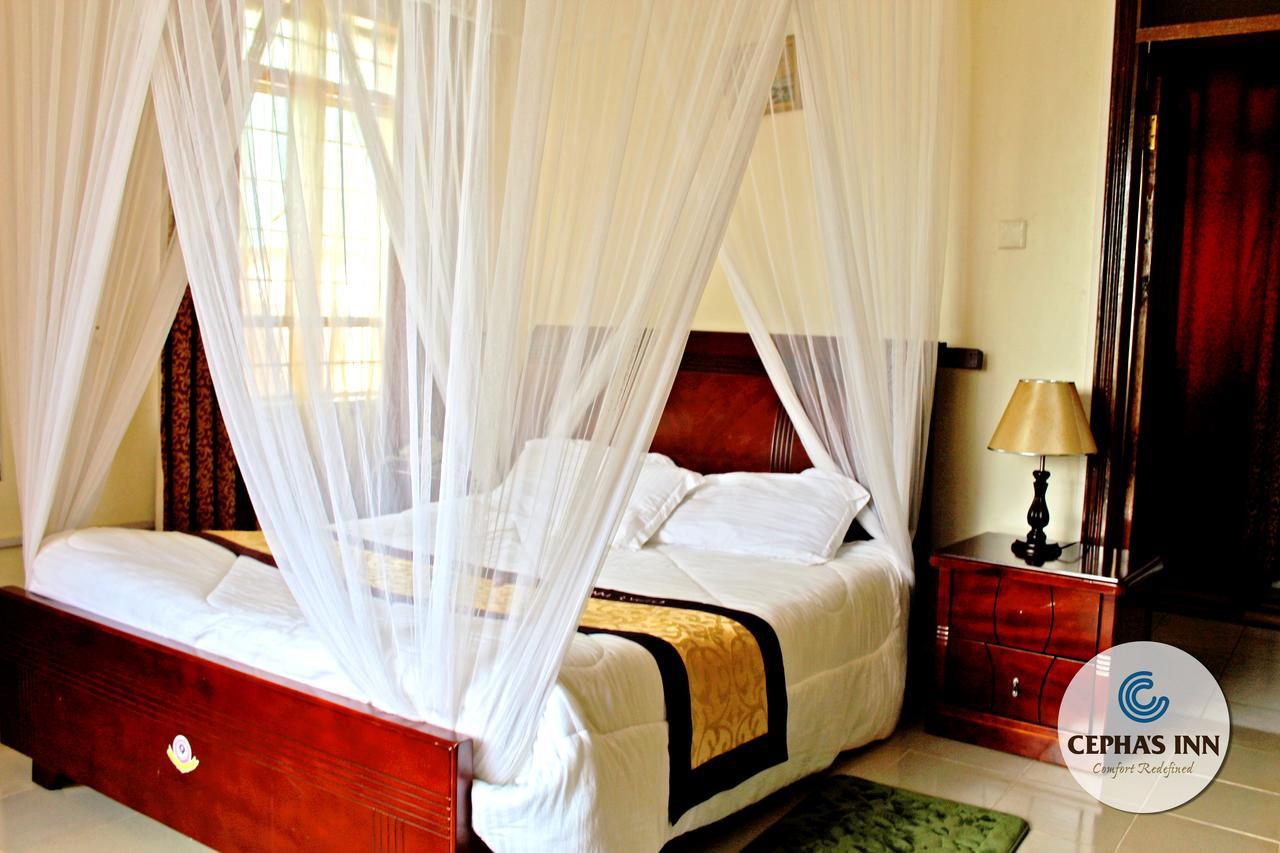 Cepha'S Inn Kabale Esterno foto
