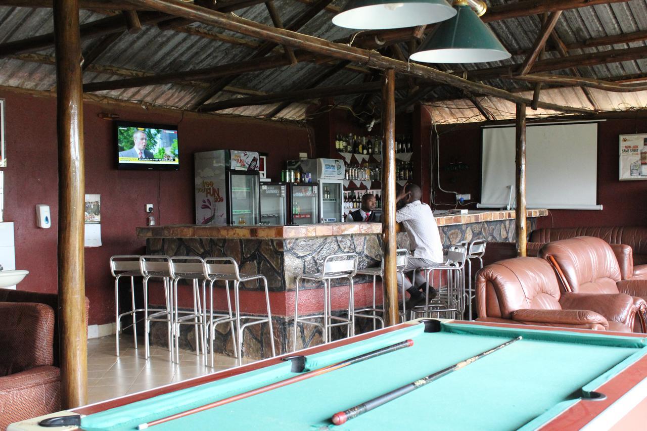 Cepha'S Inn Kabale Esterno foto