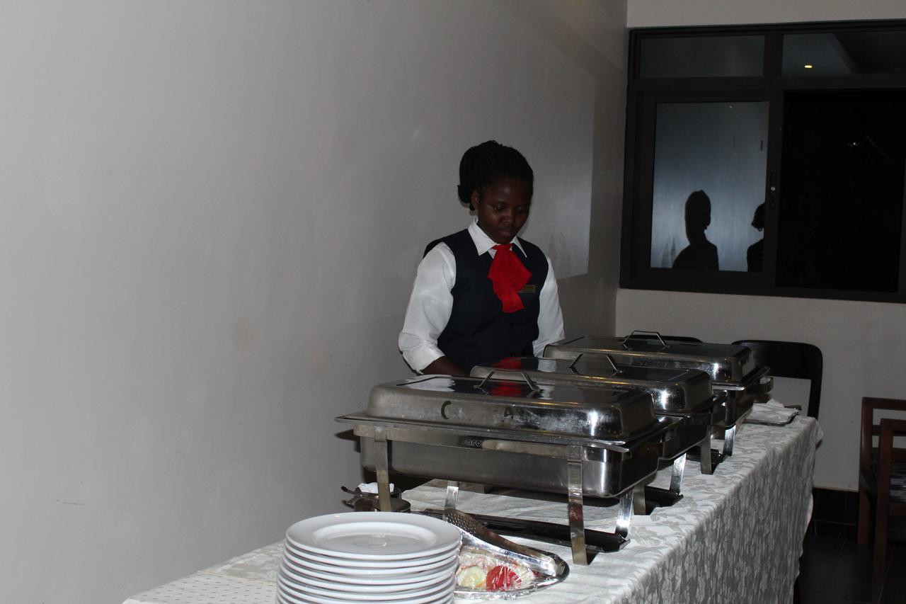 Cepha'S Inn Kabale Esterno foto