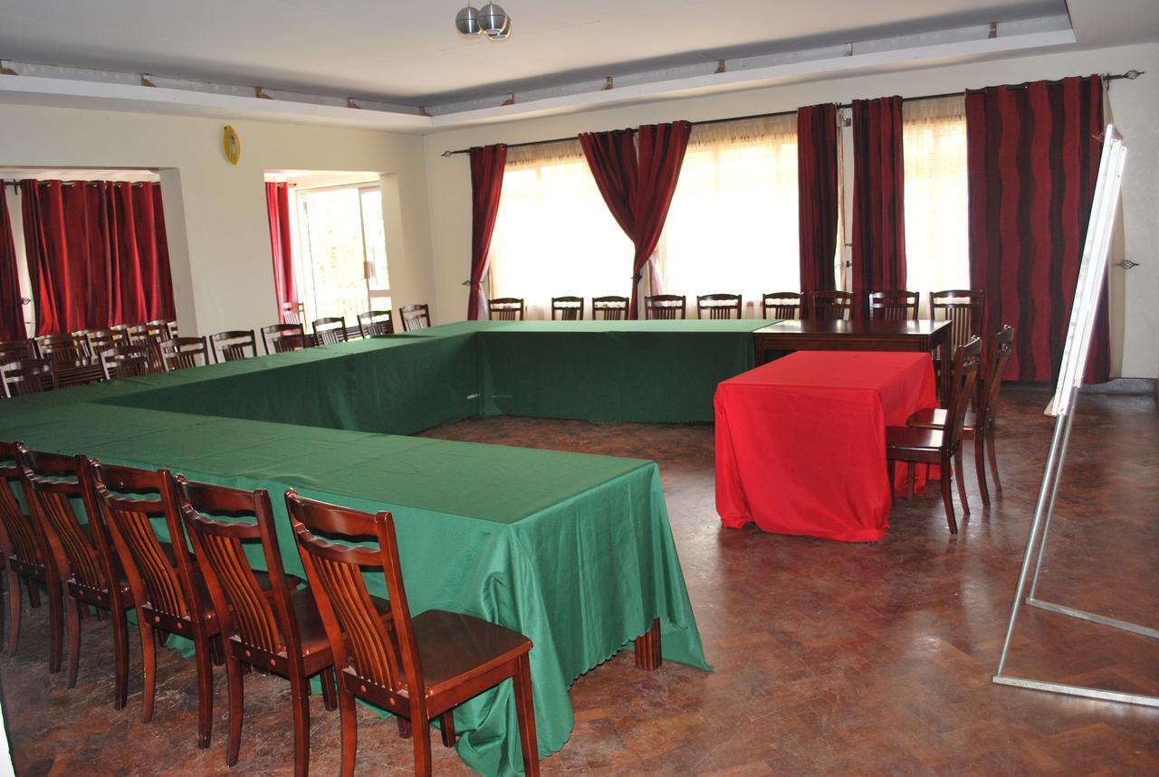 Cepha'S Inn Kabale Esterno foto