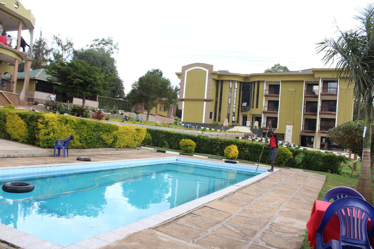 Cepha'S Inn Kabale Esterno foto