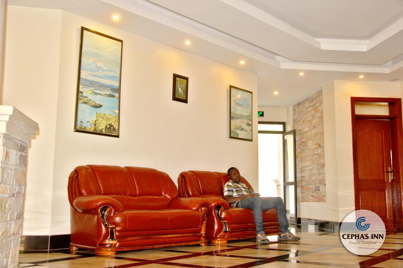 Cepha'S Inn Kabale Esterno foto