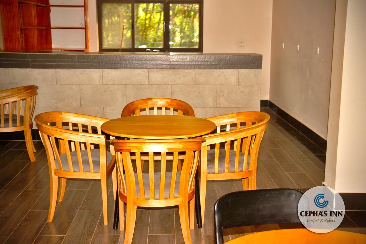 Cepha'S Inn Kabale Esterno foto