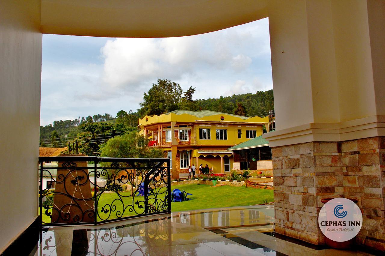 Cepha'S Inn Kabale Esterno foto