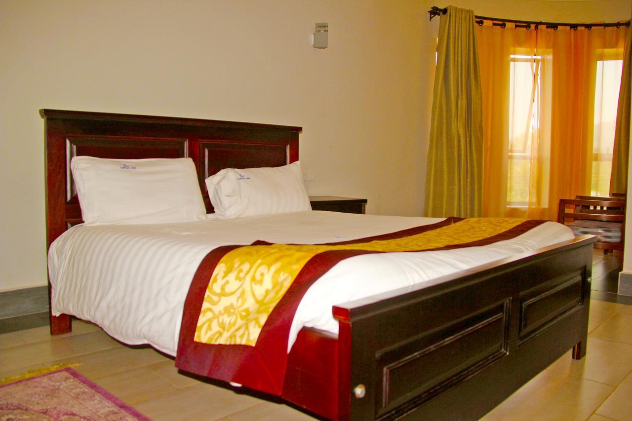 Cepha'S Inn Kabale Esterno foto