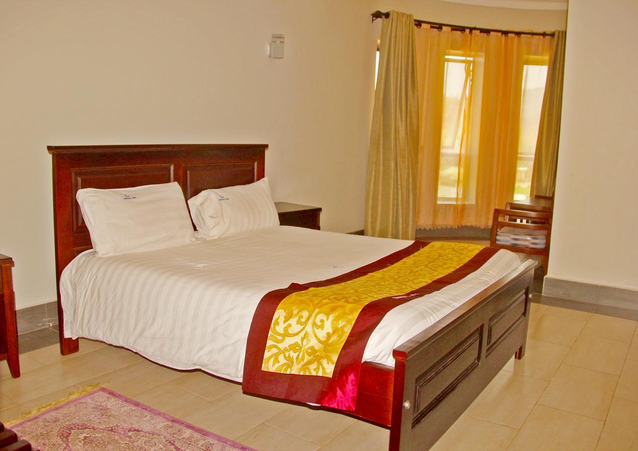 Cepha'S Inn Kabale Esterno foto